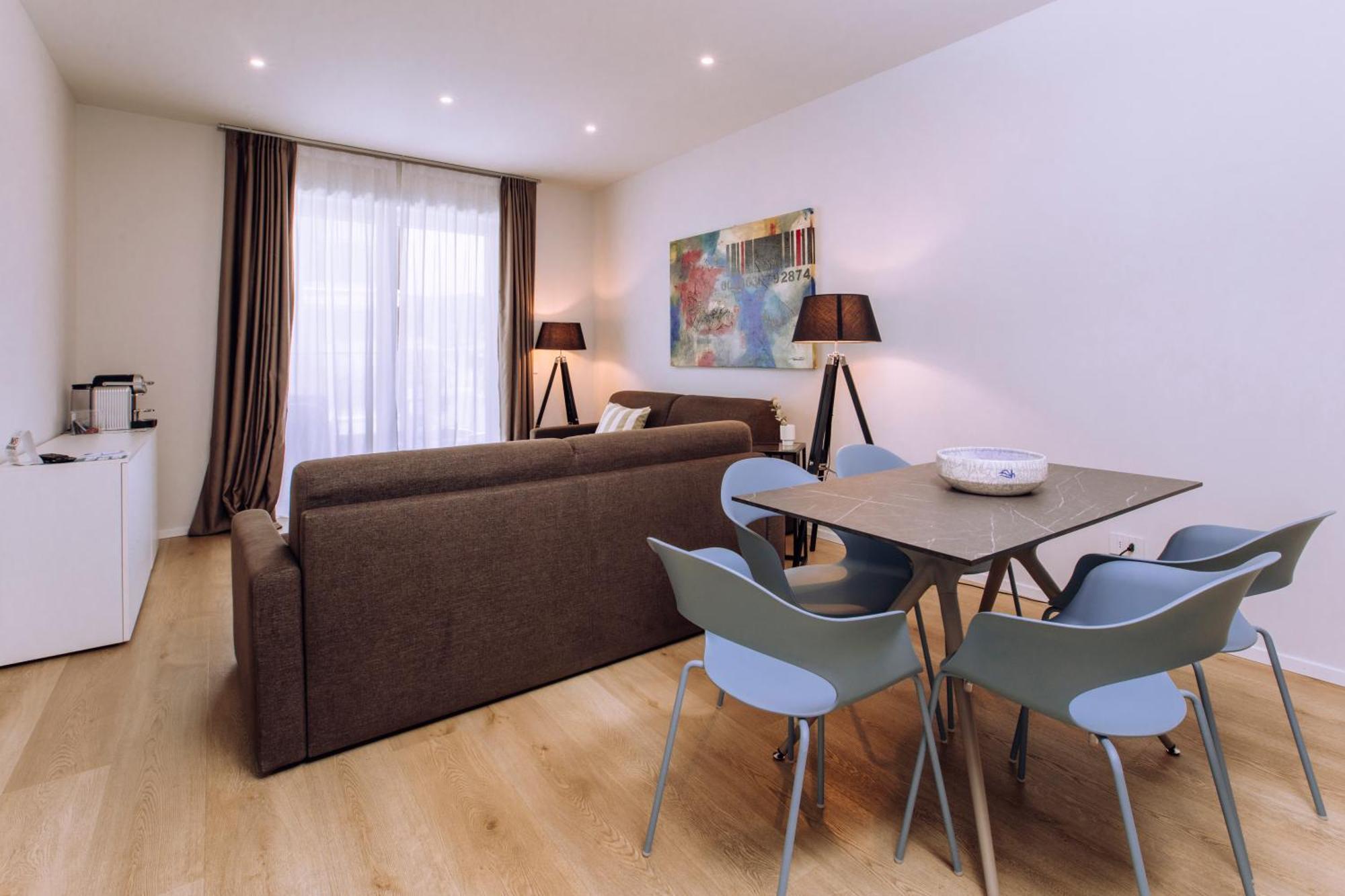 Ah Porticcioli Boutique Apartments San Felice del Benaco Buitenkant foto