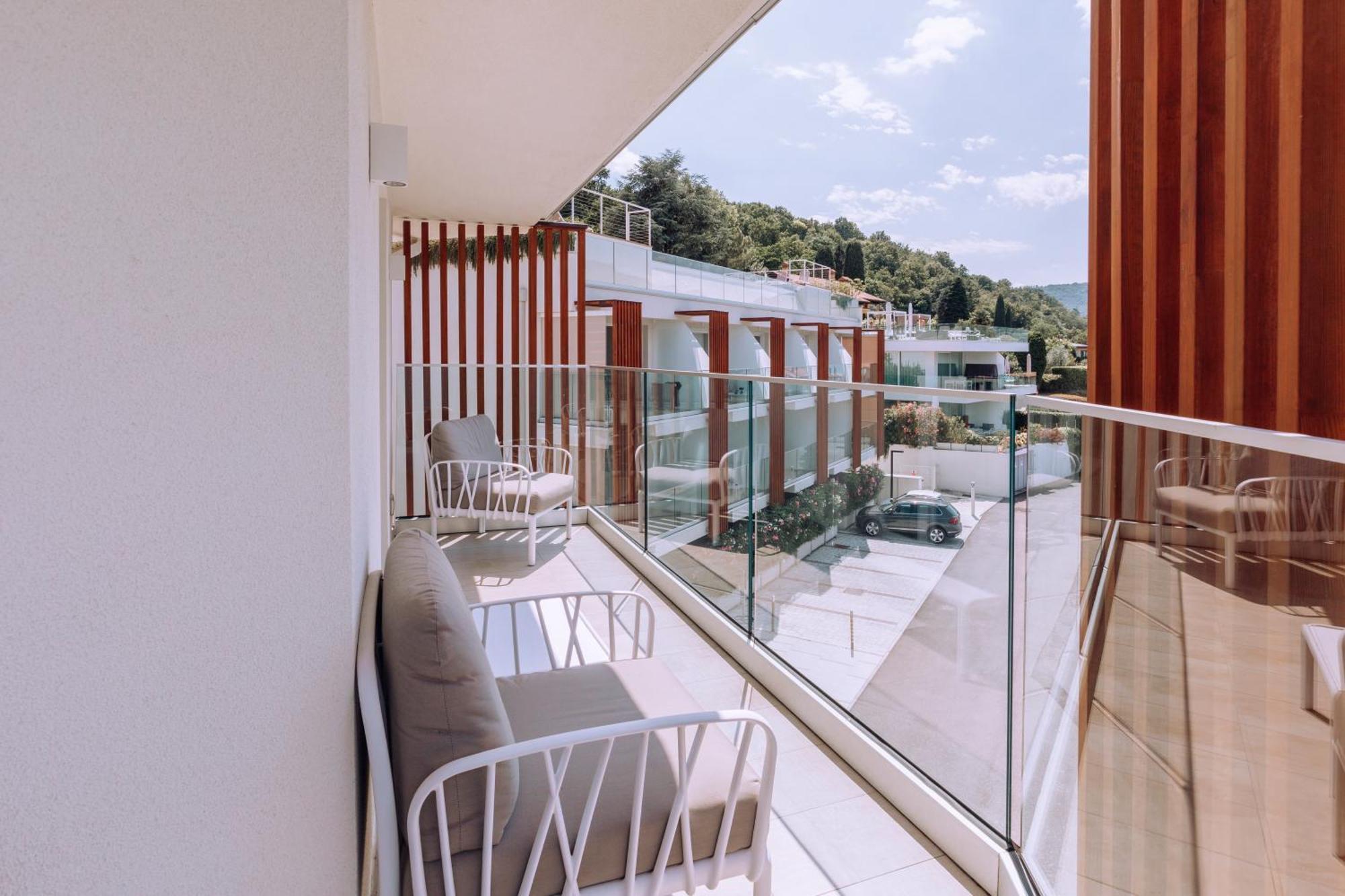 Ah Porticcioli Boutique Apartments San Felice del Benaco Buitenkant foto