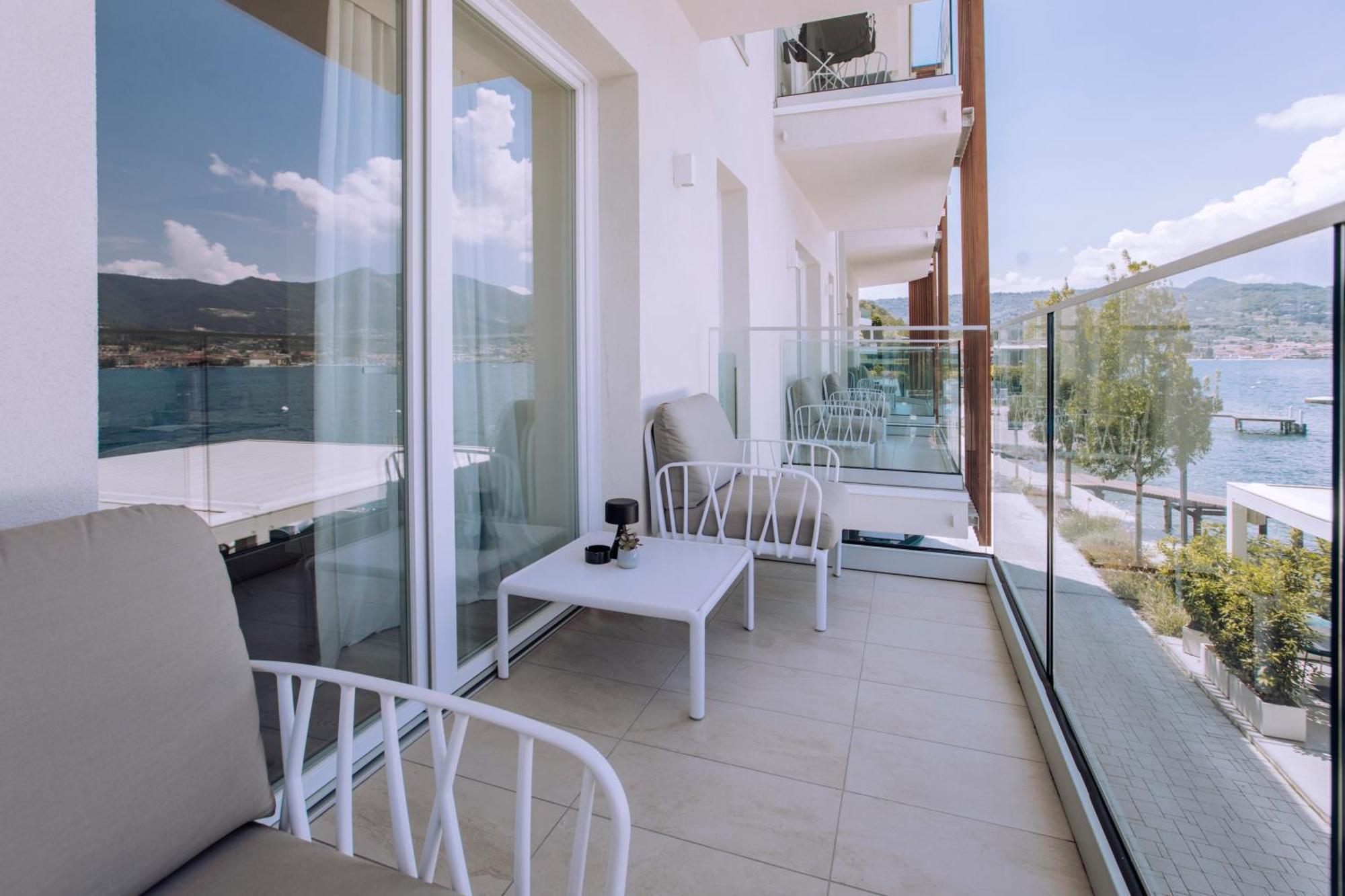 Ah Porticcioli Boutique Apartments San Felice del Benaco Buitenkant foto