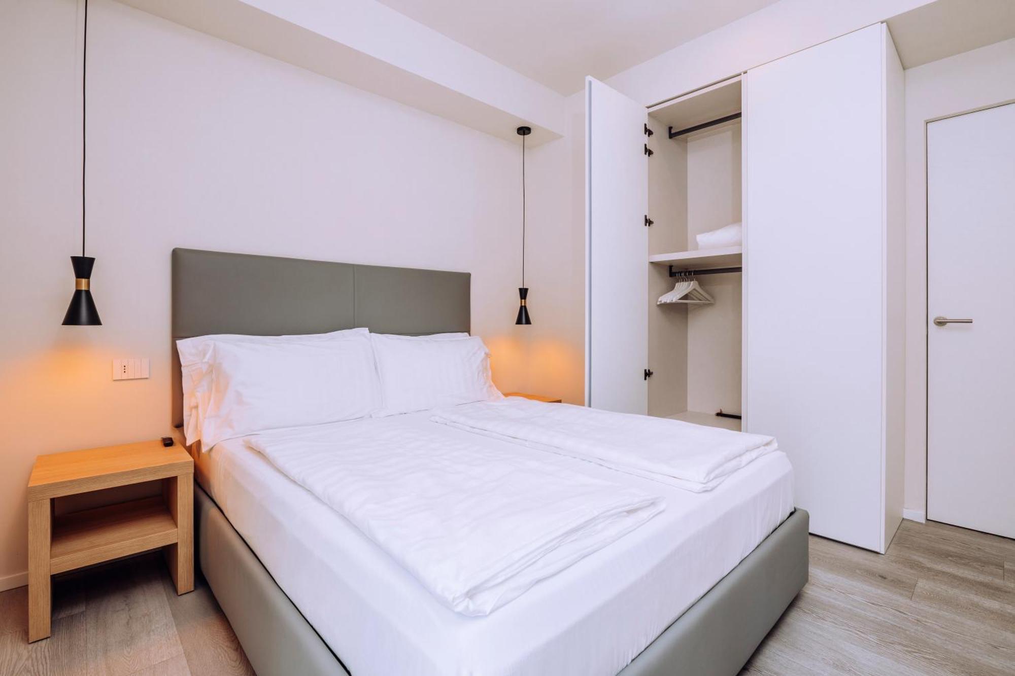 Ah Porticcioli Boutique Apartments San Felice del Benaco Buitenkant foto