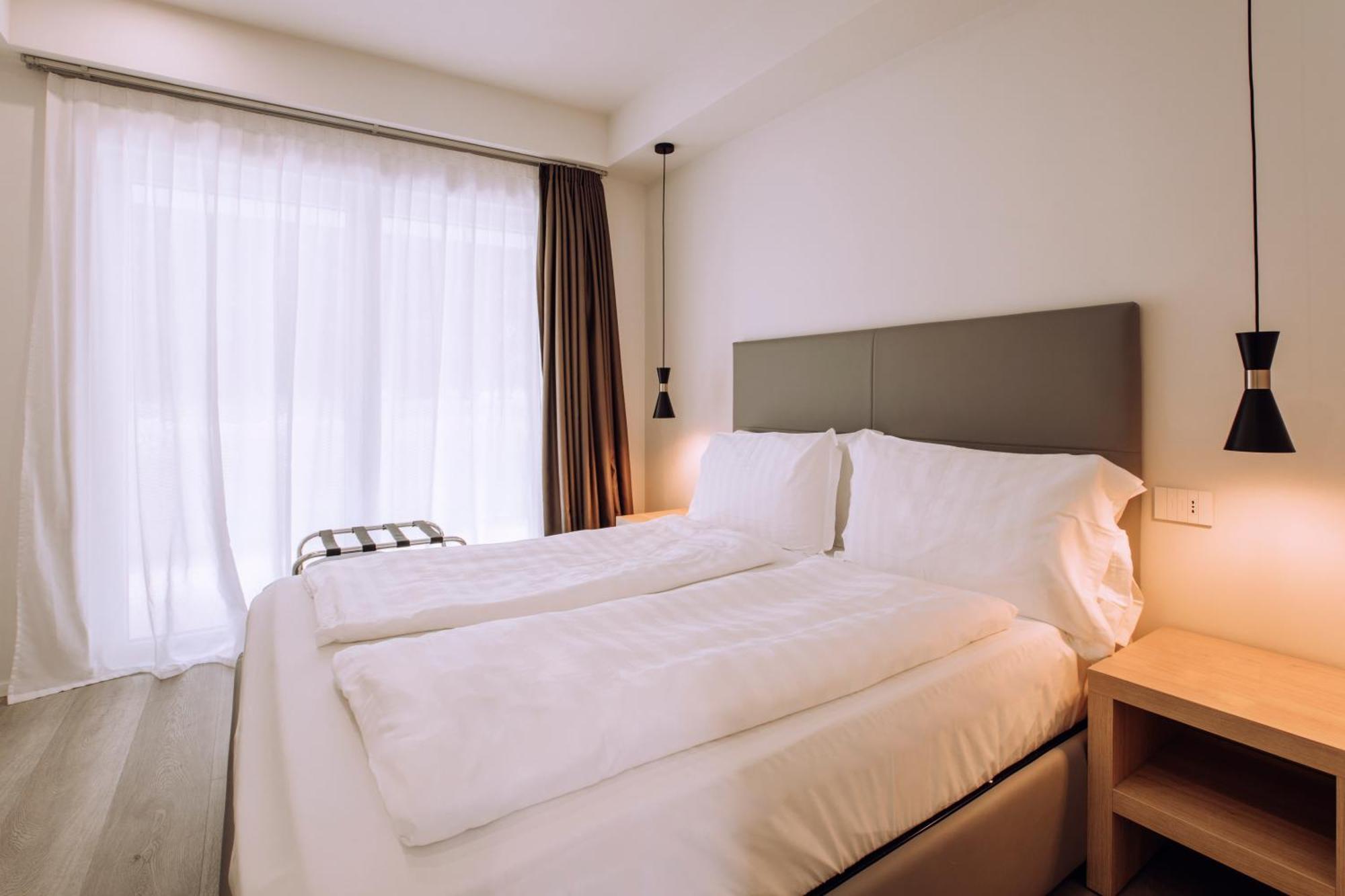 Ah Porticcioli Boutique Apartments San Felice del Benaco Buitenkant foto