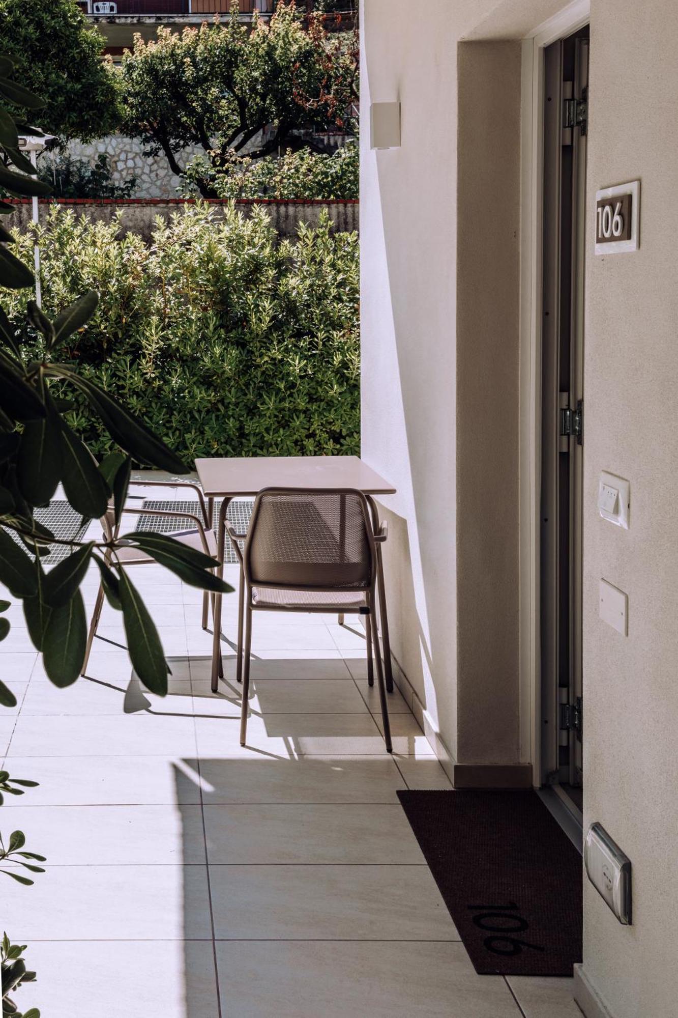 Ah Porticcioli Boutique Apartments San Felice del Benaco Buitenkant foto